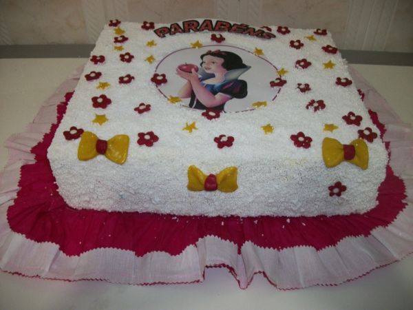 Bolo Branca de Neve