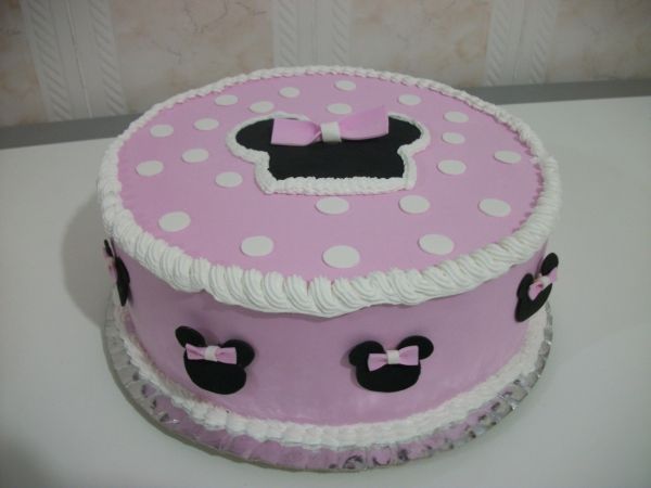 Bolo de Aniversário Minie